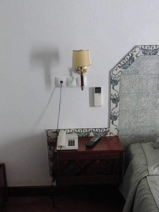 Hotel Каштелу-ди-Види Номер фото